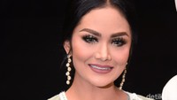 Wah, Krisdayanti berhasil mengikuti jejak mas Anang nih! Pool/Noel/detikFoto.