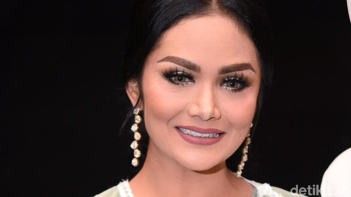 Krisdayanti saat ditemui di kawasan TB Simatupang.
