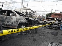 Berita Populer: Asuransi dan Servis Mobil Dibakar di Petamburan