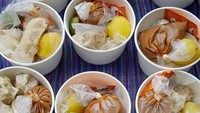 Tinggal bungkus dan bawa pulang. Siomay-siomay ini tampak sangat menggiurkan. Cocok untuk berbuka puasa. Foto: Instagram@baksongingging