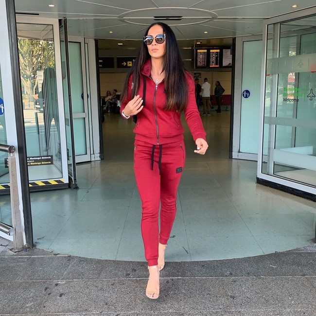 Jenna mengaku pernah mencoba mencari jodoh di aplikasi kencan namun belum menemukan pria yang tepat. Ia pun mengatakan punya kriteria pria idaman khusus. Aku suka pria-pria yang sangat bertato, tampan, menjaga penampilan, biasa pergi ke gym. Aku hanya butuh seseorang yang bisa berkoneksi denganku di tingkat yang dalam, ungkapnya. Foto: Instagram @miss_jenna_thompson