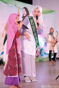 Gemes! Santri Kecil Nyanyi Bareng Finalis Sunsilk Hijab Hunt 2019 di Panggung