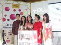Y.O.U Rilis Makeup Elegan dari Seri 'The Gold One' 