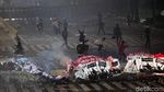 Polisi Pukul Mundur Massa di Depan Bawaslu
