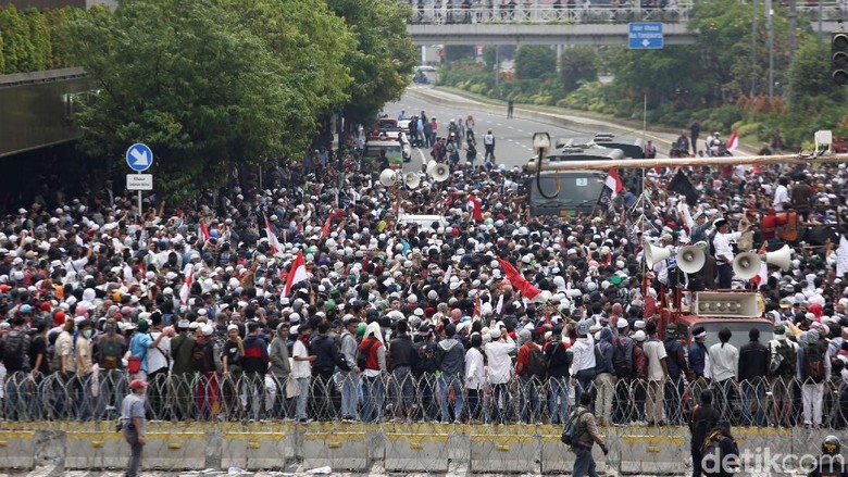Beredar Isu Kekerasan Aparat terhadap Warga di Aksi 22 Mei, Ini Respons Kompolnas Beredar Isu Kekerasan Aparat terhadap Warga di Aksi 22 Mei, Ini Respons Kompolnas