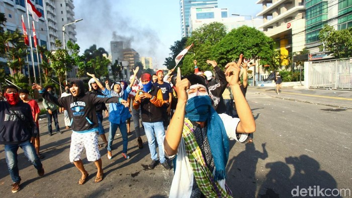 Kerusuhan di Tanah Abang. Foto: Rifkianto Nugroho Kerusuhan di Tanah Abang. Foto: Rifkianto Nugroho
