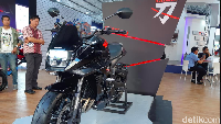 Manager Marketing 2W PT Suzuki Indomobil Sales (SIS) Banggas Pardede menyatakan, motor tersebut adalah edisi pre-productionnya. Berarti, walau sudah mejeng di Indonesia motor benar-benar berniat untuk dijual secara resmi. Foto: Ruly Kurniawan/detikOto
