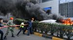 Ini Bus Brimob yang Dibakar Massa di Slipi