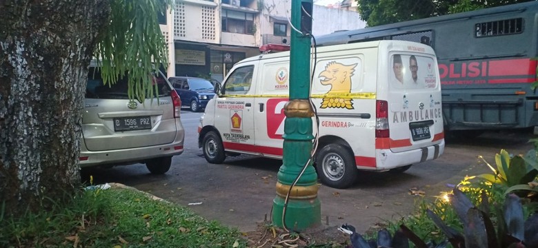 Polisi Amankan Ambulans Gerindra yang Membawa Batu untuk          Aksi 22 Mei. Foto: dok.istimewa