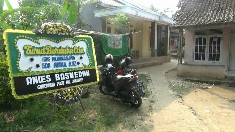 Korban Demo Rusuh di Bawaslu Asal Pandeglang Dimakamkan Malam Ini Korban Demo Rusuh di Bawaslu Asal Pandeglang Dimakamkan Malam Ini