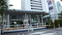 Sejumlah karyawan yang berada di sekitar kantor Bawaslu juga diliburkan.
