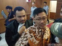 Sunjaya Gugat Bupati Cirebon Imron Rp 46,5 M!
