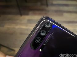 Menggenggam Honor 20 Pro di Indonesia