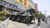 Sekitar kawasan Glodok dan Gajah Mada juga sudah memberitahukan kepada para pelanggannya bahwa pada 22 Mei 2019 mereka tidak beraktivitas alias tutup. Beberapa perkantoran juga memilih untuk meliburkan karyawannya dan berhenti beraktivitas. Foto: Antara Foto/Aprilio Akbar