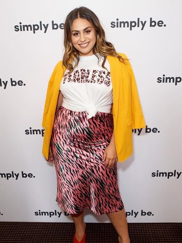 Kisah Cinta Menyakitkan Model Plus Size, Dilecehkan Sampai Dicekik