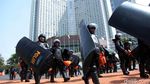 Massa Bersorban Mulai Bergerak Menuju Bawaslu