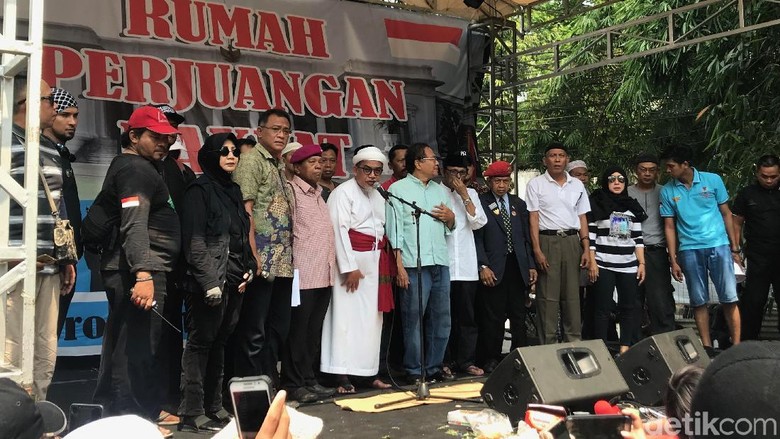 GNKR Tegaskan Gelar Aksi Damai, tapi Ada Gerombolan Lain yang Bikin Rusuh GNKR Tegaskan Gelar Aksi Damai, tapi Ada Gerombolan Lain yang Bikin Rusuh