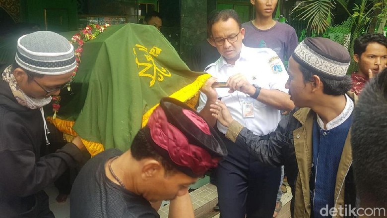 Anies Takziah ke Korban Tewas Demo Rusuh di Kawasan Jakarta Pusat Anies Takziah ke Korban Tewas Demo Rusuh di Kawasan Jakarta Pusat