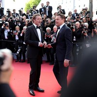 Leonardo DiCaprio dan Brad Pitt telah lama jadi pria idaman wanita. Kehadiran mereka dalam satu film tentu membuat wanita menantikan. Hal tersebut bisa dilihat dari sambutan untuk keduanya di karpet merah Festival Film Cannes. Foto: Getty Images