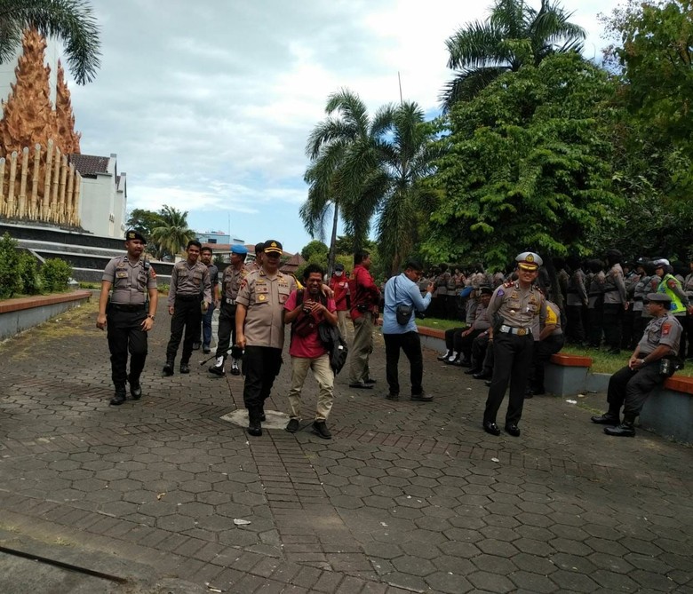 Polisi Siap Amankan Aksi 22 Mei di Makassar Polisi Siap Amankan Aksi 22 Mei di Makassar