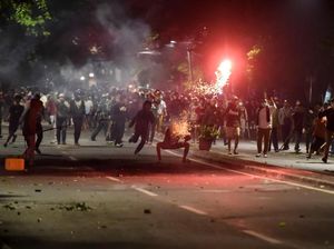 Kegelisahan dan #saveindonesia Bergaung Susul Kerusuhan Aksi Massa