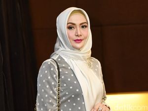 Eddies Adelia Kenang Sosok Almarhumah Rina Gunawan