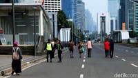Jalan pun terlihat lengang.
