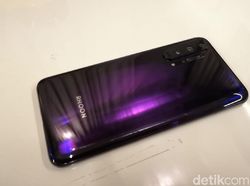 Menggenggam Honor 20 Pro di Indonesia
