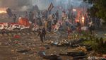 Kondisi Ricuh Massa Aksi 22 Mei di Bawaslu Malam Ini