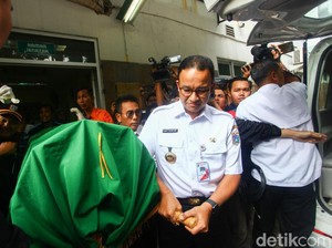 Disindir Tak Support Polisi, Anies: Kita Hadapi Musuh Sama, Para Perusuh