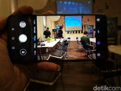 Menggenggam Honor 20 Pro di Indonesia