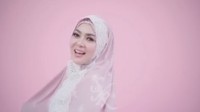 Bagaimana, tertarik beli mukena Syahrini? Dok. Instagram/princessyahrini