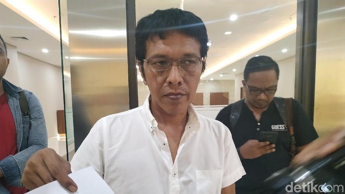 Seputar Adian Napitupulu yang Mengaku 4 Kali Ditawari Jadi Menteri