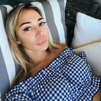 Irina Kova mengklaim bahwa kecantikan yang dimilikinya membuatnya sulit dapatkan pekerjaan