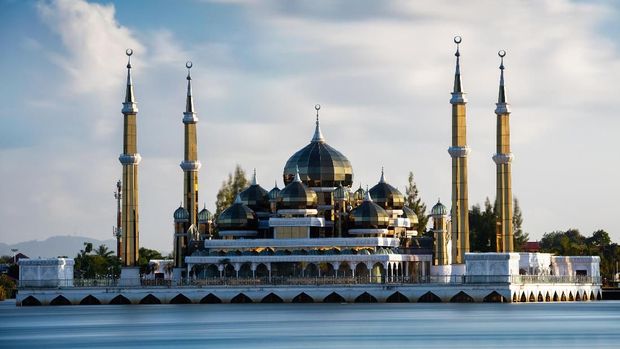 7 Masjid Unik di Dunia: Biru, Pink, Hingga yang Mirip Permen
