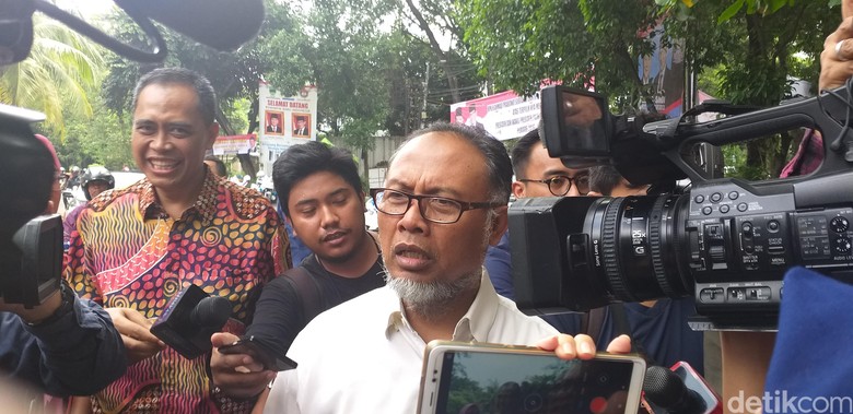 Pemprov DKI Tak Masalah BW dan Rikrik Masuk Tim Hukum Prabowo Pemprov DKI Tak Masalah BW dan Rikrik Masuk Tim Hukum Prabowo