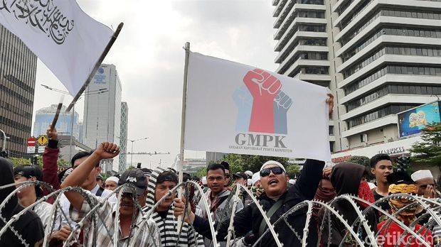 Massa di depan gedung Bawaslu, Jl MH Thamrin, Jakpus, Rabu (22/5/2019)