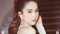 Hingga saat ini belum ada komentar dari Ngoc Trinh soal teguran tersebut. Dok. Instagram/ngoctrinh89