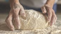 Di Rumah Bisa Bikin Roti Enak dengan Resep Mudah ini