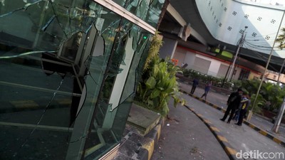 Sisa-sisa Bentrokan di Blok A Tanah Abang
