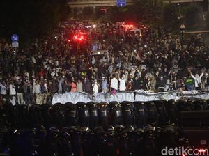 Belum Siap Saat Diserang, 9 Aparat Terluka di Ricuh 22 Mei Depan Bawaslu
