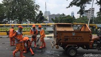 Meskipun demikian, situasi di kawasan Petamburan, Jatibaru dan Tanah Abang sudah terkendali dari massa yang memprovokasi sehingga terjadinya kerusuhan.