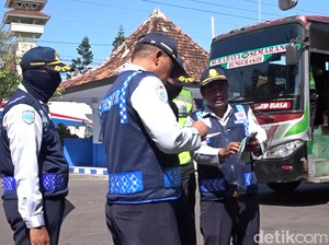 Jelang Arus Mudik, Bus di Rembang Dicek Kelayakannya