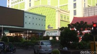 Suasana Pasar Tanah Abang tampak sepi. Jika situasi sudah dapat dipastikan aman, Pasar Tanah Abang akan kembali dibuka seperti biasa.