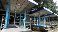 Penutupan sejumlah halte dan jalur bus TransJakarta tersebut untuk mengantisipasi aksi demo di kawasan sekitar Bawaslu.