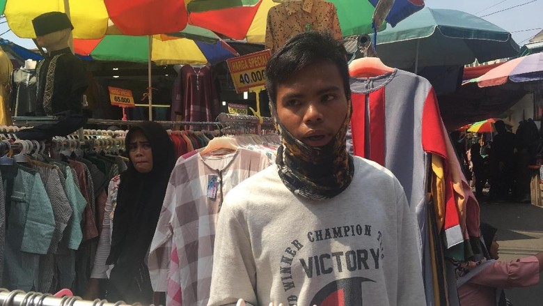 Curhat PKL Tanah Abang Usai Aksi 22 Mei: Kalau Nggak Jualan, Kita Nggak Makan Curhat PKL Tanah Abang Usai Aksi 22 Mei: Kalau Nggak Jualan, Kita Nggak Makan
