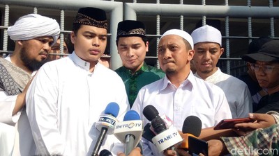 Jenazah Ustaz Arifin Ilham Disambut Tokoh, Ulama dan Sahabat