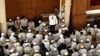 Hidayat Nur Wahid takziah ke Ponpes Az-Zikra Sentul, Bogor, Jawa Barat, Kamis (23/5/2019). Dalam acara tersebut HNW sapaan akrabnya mengaku merasa kehilangan atas meninggalnya Ustaz Arifin Ilham.