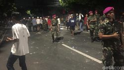 Disisir Marinir, Massa di Slipi Bubar Disisir Marinir, Massa di Slipi Bubar