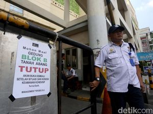 Satpam Hingga Satpol PP Berjaga di Pasar Tanah Abang